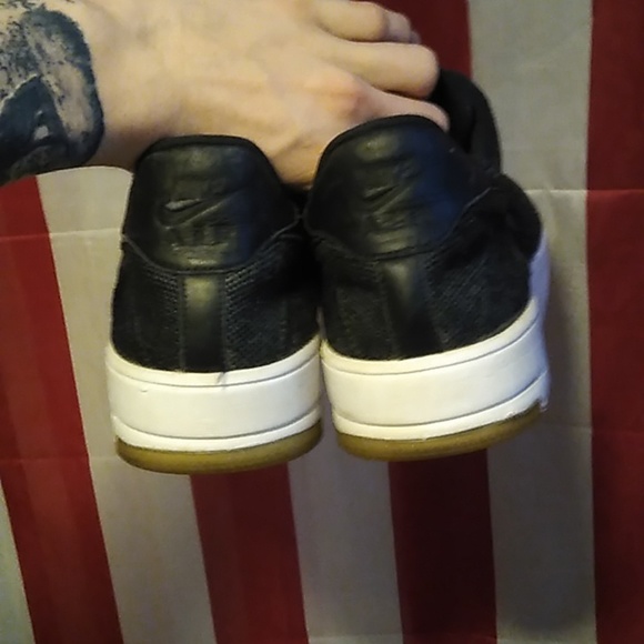 Nike Air Force Flyknit Lows - Picture 3 of 6